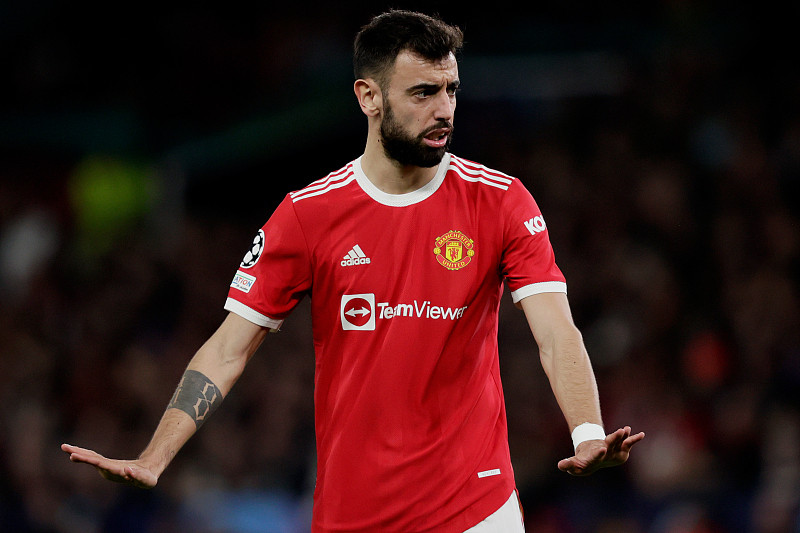 包含赛前里尔备战意甲；主帅复盘细节曝光；质疑声仍在；更衣室氛围转暖的词条